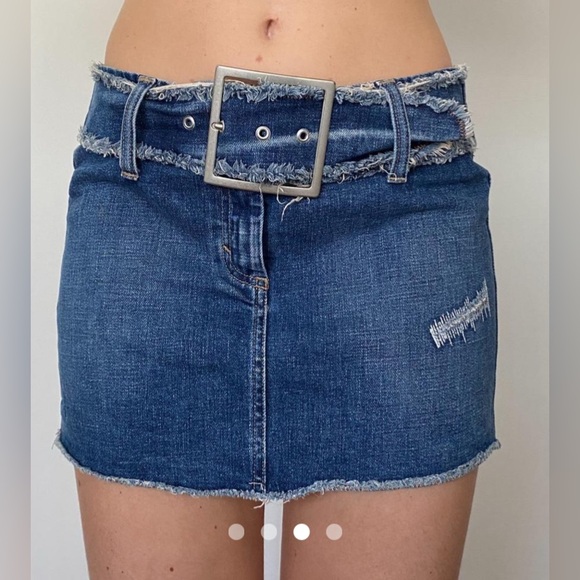 United Colors of Benetton Mini Skirt Denim Jean Oversized Belt Buckle Distressed - Picture 9 of 13